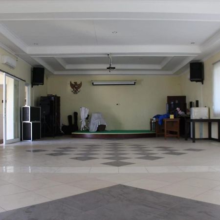 Alora Diponegoro Hotel 프로볼링고 외부 사진
