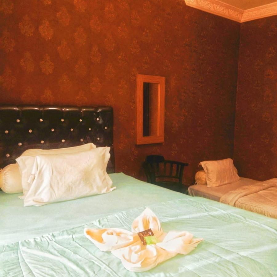 Alora Diponegoro Hotel 프로볼링고 외부 사진